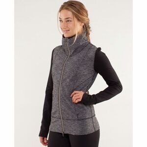 Lululemon Daily Yoga Jacket Slub Denim Polar Haze Size 6